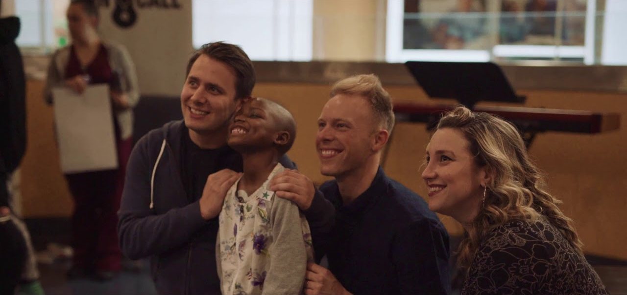 Musicians On Call, The Greatest Showman writers and cast play for patients